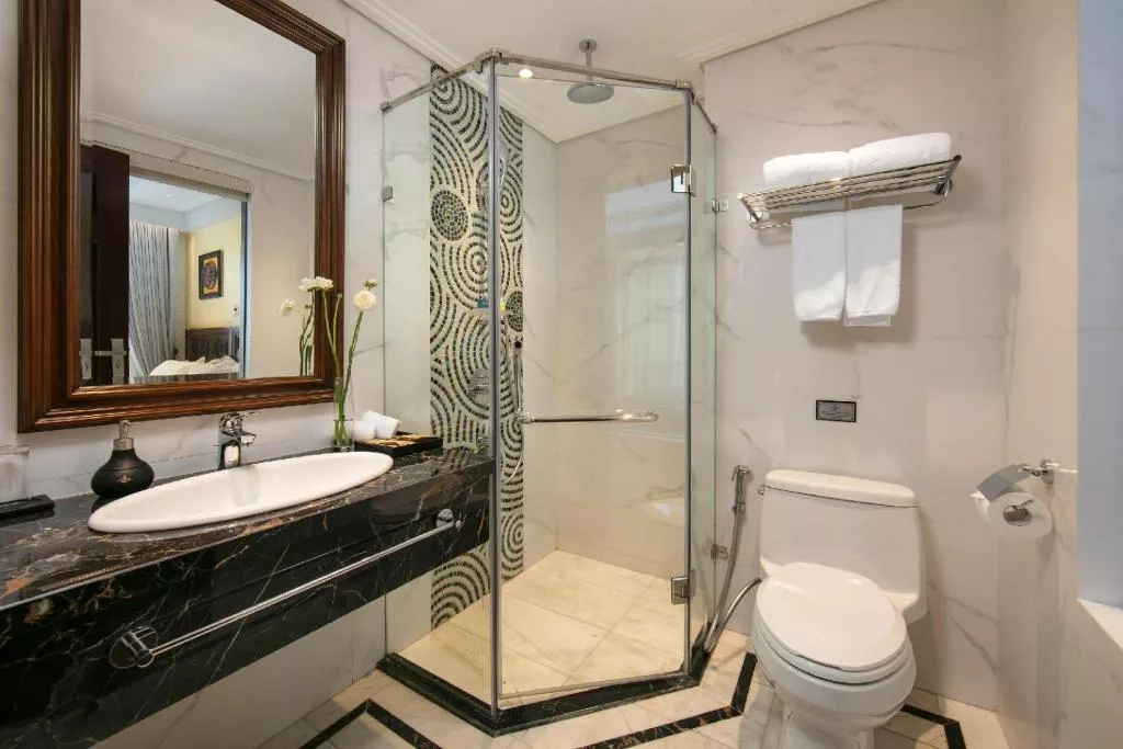 San Double or Twin Room with Neighbor View
